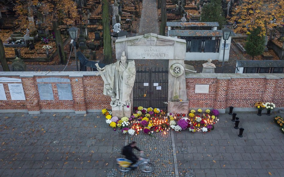 Jacek Borkowicz: Dzień przeklętych, dzień świętych