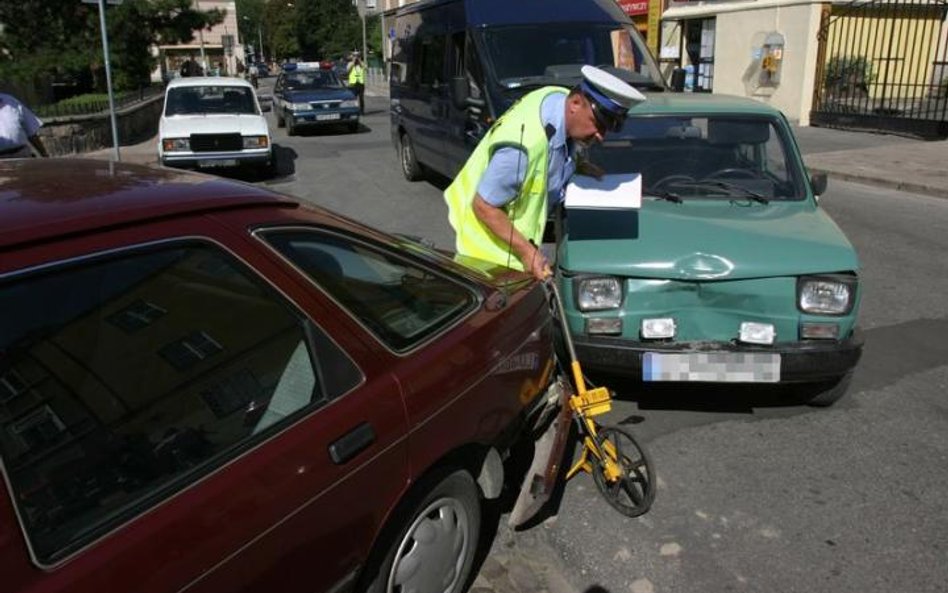 Wypadek jest także podczas naprawy prywatnego samochodu