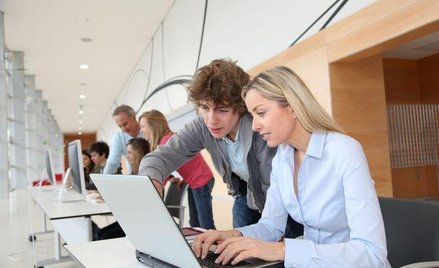 Dotacje na projekty szkoleniowe i doradcze dla niedużych firm ze Śląska