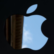 Kurs Apple zanurkował w efekcie pierwszego od 13 lat spadku przychodów