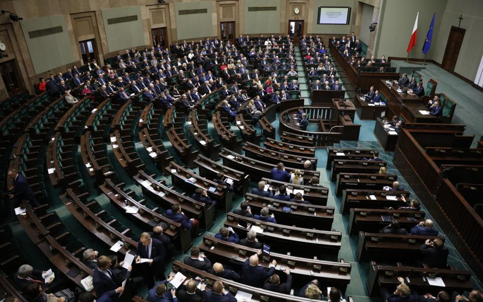 Sejm odstępuje od umowy z Asseco