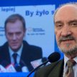 Antoni Macierewicz na konferencji prasowej w 2011 roku
