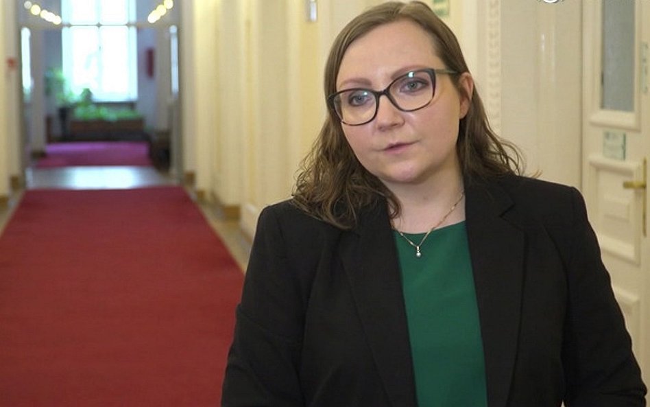 W ostatnich tygodniach odnotowaliśmy duży wzrost zainteresowania składaniem wniosków paszportowych –