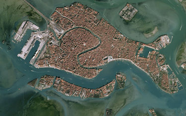 Wenecja jest położona na 118 małych wyspach. Czy znikną one pod wodą do końca tego wieku?
