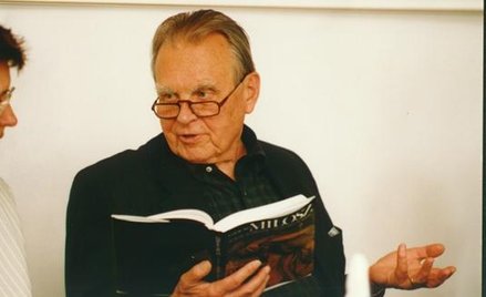 Czesław Miłosz w redakcji "Rzeczpospolitej", maj 1996 r.