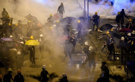Hongkong: Policja usunęła protestujących z parlamentu