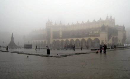 Smog w Krakowie. Zdjęcie pochodzi z portalu górniczego nettg.pl. Fot. Andrzej Bęben