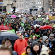 Amsterdam: Maszerowali w deszczu przeciwko zmianom klimatu