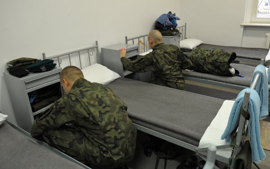 Zakwaterowanie ochotników w 12. Brygadzie Zmechanizowanej im. gen. broni Józefa Hallera w Szczecinie