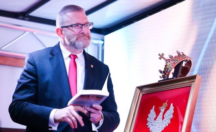 Grzegorz Braun, kandydat Konfederacji Korony Polskiej w wyborach prezydenckich. Zdjęcie ze spotkania
