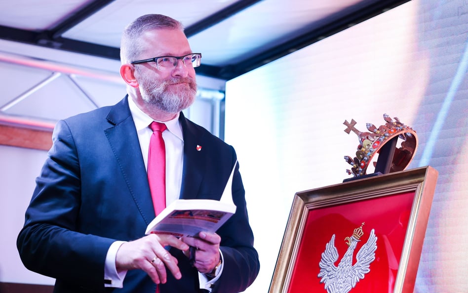 Grzegorz Braun, kandydat Konfederacji Korony Polskiej w wyborach prezydenckich. Zdjęcie ze spotkania