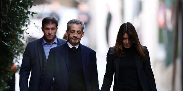 Nicolas Sarkozy idzie do więzienia. Były prezydent Francji rozpoczyna odsiadkę