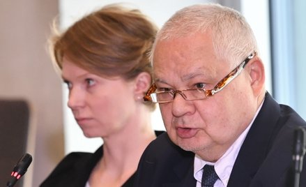 Prezes NBP Adam Glapiński (P) oraz wiceprezeska NBP Marta Kightley (L)