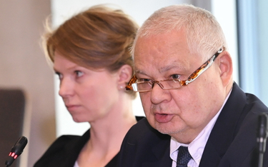Prezes NBP Adam Glapiński (P) oraz wiceprezeska NBP Marta Kightley (L)