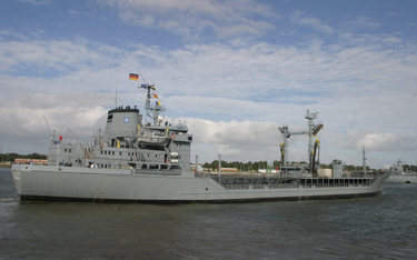 Zbiornikowiec paliwowy FGS Rhön i jego bliźniak Spessart służą w Deutsche Marine od ponad 30 lat i p