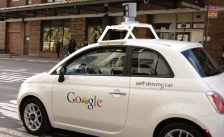 Pierwszy wypadek samochodu Google'a bez kierowcy