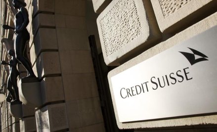 Credit Suisse notuje straty