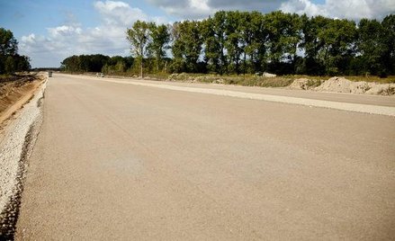 Na zmianie przepisów o wycenie nieruchomości zabieranych pod drogi stracili głównie właściciele dzia