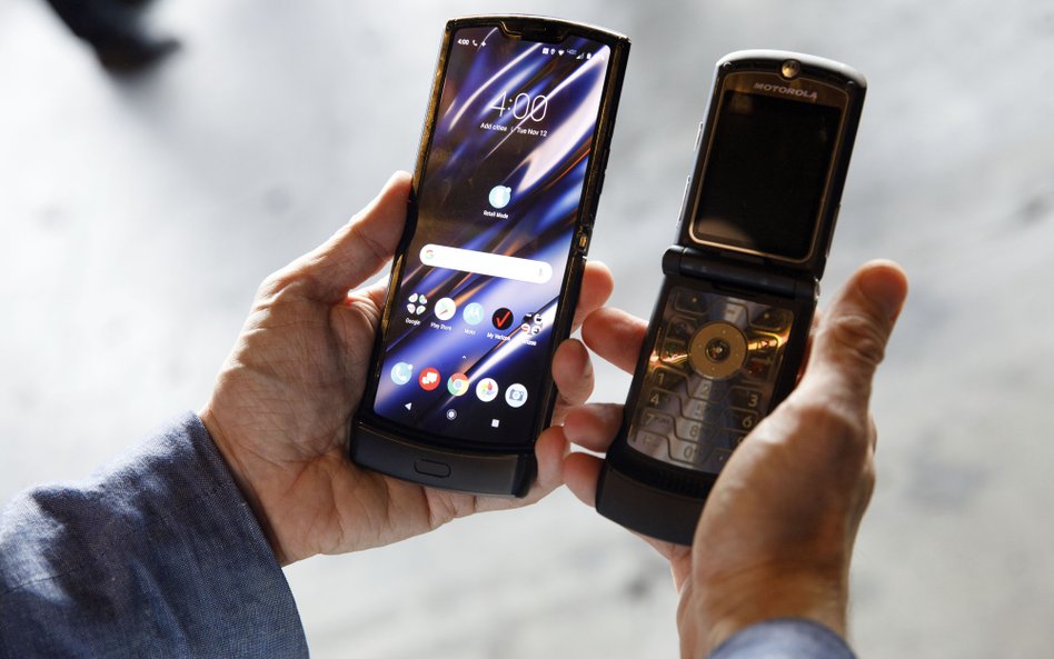 Telefon z klapką powraca 6 lutego. Razr ma składany ekran