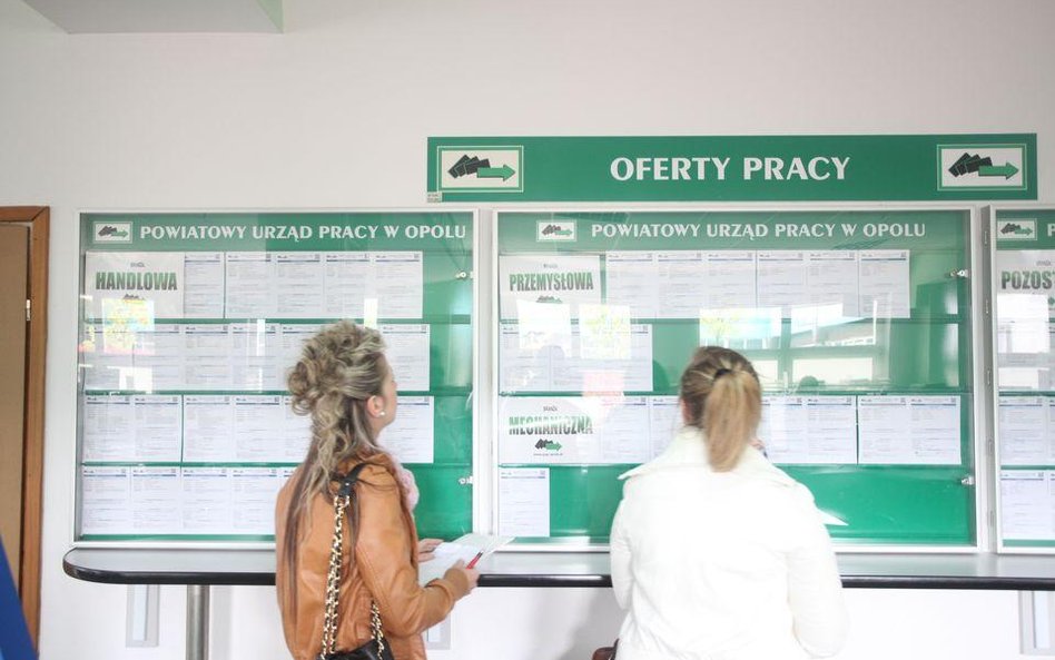 Coraz mniej etatów