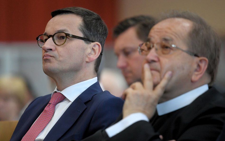 Kancelaria premiera Mateusza Morawieckiego (na zdjęciu z o. Tadeuszem Rydzykiem) została sprawdzona 