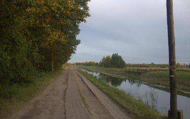 Karwianka, droga w kierunku Karwieńskich Błot (fot. Gophi)