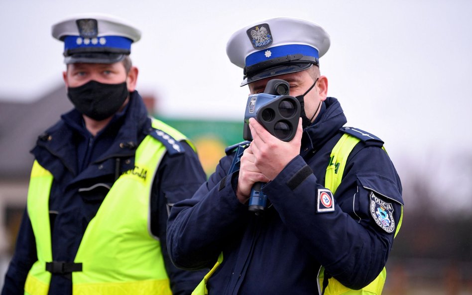 Już miliard złotych warte są mandaty wymierzone w tym roku przez policję. To efekt nowych wysokich k