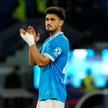 Eljif Elmas z SSC Napoli bije brawo kibicom po meczu Serie A pomiędzy SSC Napoli i SS Lazio na Stadi