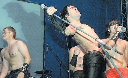 Tylko Off Festival Artura Rojka nawiązywał do najlepszych tradycji polskich festiwali rockowych. Na 
