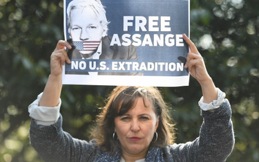 Potężne cyberataki na Ekwador po wydaniu Assange’a