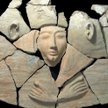Płaskorzeźba zdobiła antyczną trumnę; fot. Clara Amit/Israel Antiquities Authority