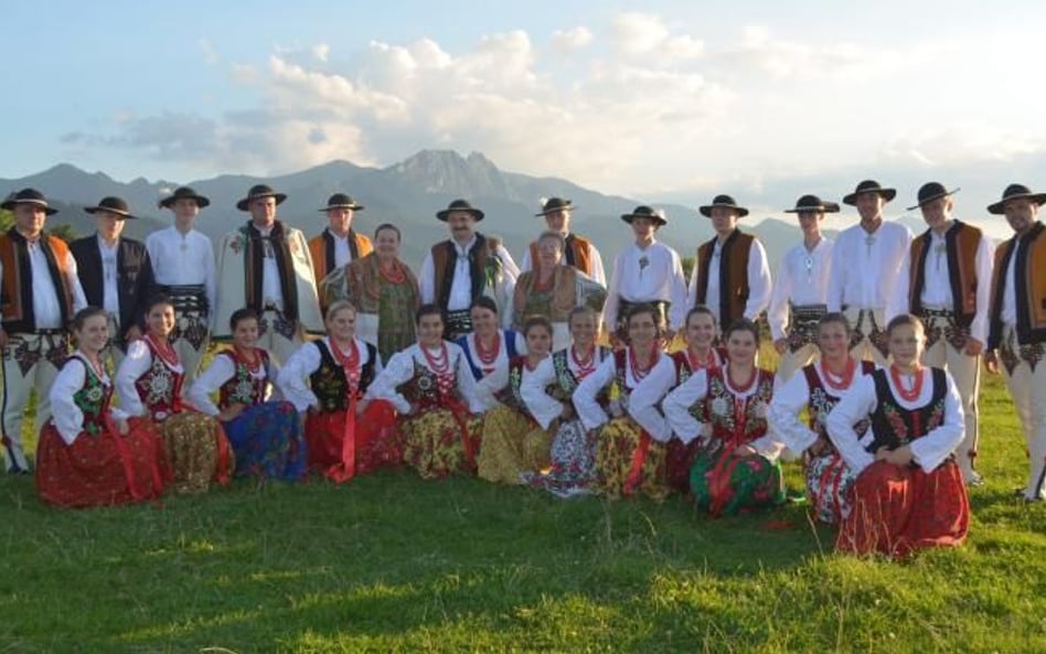 Giewont z Zakopanego jest laureatem Festiwalu Folkloru Górali Polskich w Żywcu.