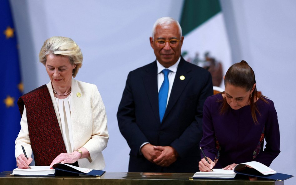 Ursula von der Leyen, szefowa KE, i Claudia Sheinbaum, prezydent Meksyku, podpisały umowę 22 maja