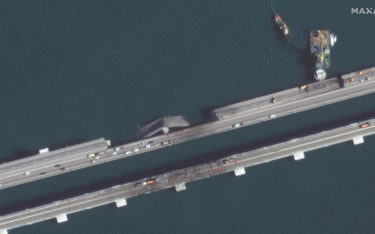 Zdjęcie satelitarne uszkodzonego Mostu Krymskiego