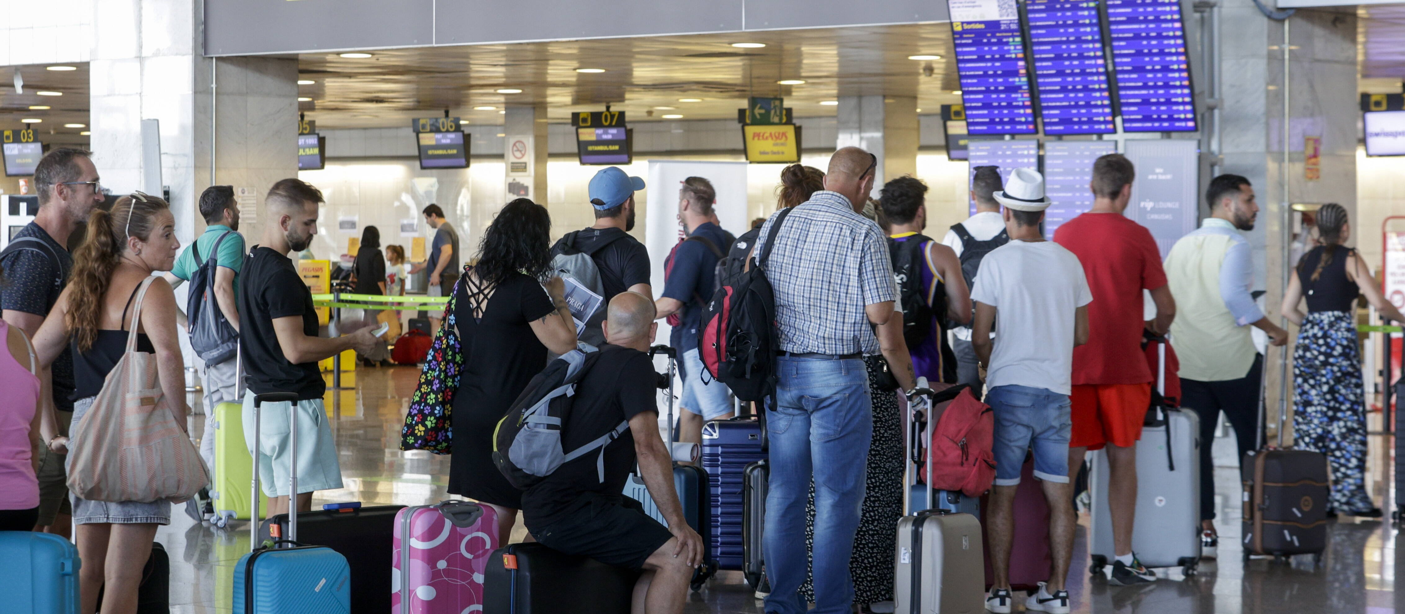 Lotnisko w Barcelonie powiększy terminal. "Będą utrudnienia"