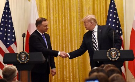 Pokerowa zagrywka Andrzeja Dudy w relacjach z Donaldem Trumpem
