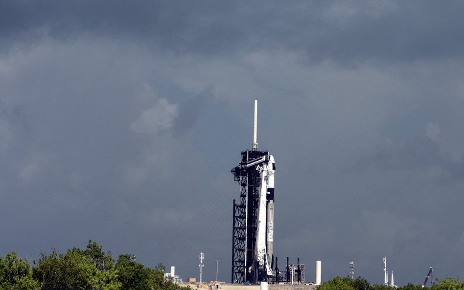 Rakieta Falcon 9 na kompleksie startowym 39-A
