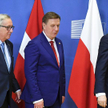 Przewodniczący KE Jean-Claude Juncker, premierzy Łotwy Maris Kucinskis i Polski Mateusz Morawiecki p