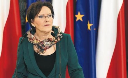 Ewie Kopacz zajęło wiele lat zbliżenie się do Donalda Tuska. Zyskiwała na każdym politycznym tąpnięc