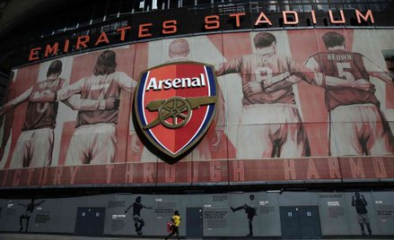 Pensje piłkarzy w Anglii muszą być obniżone o połowę?