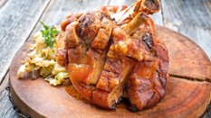 Radne Żoliborza żądają, by na imprezach organizowanych przez urząd w ogóle nie podawano mięsa