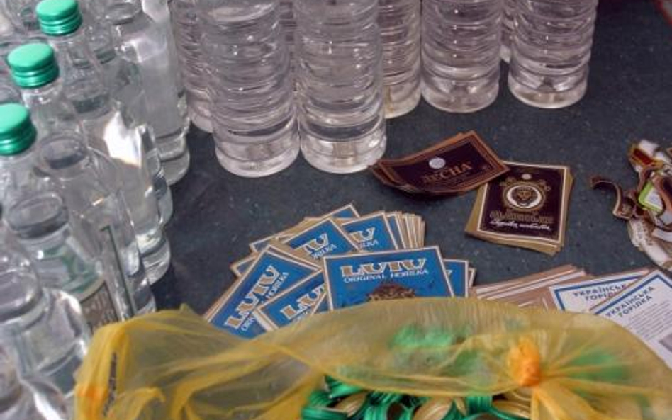 Obrót nielegalnym alkoholem jest bowiem zabroniony i nie może być przedmiotem prawnie skutecznej umo