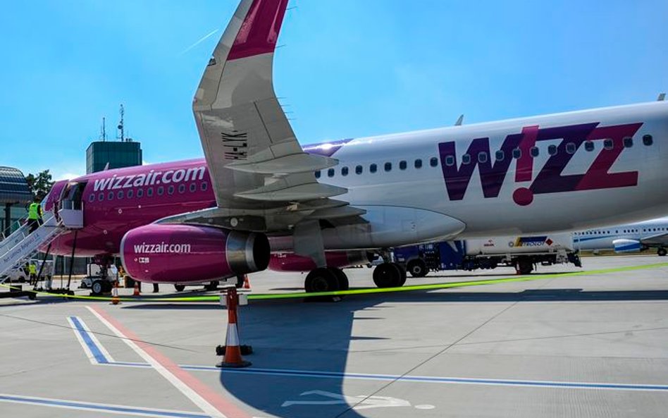 Dwaj Polacy z dożywotnim zakazem lotów liniami Wizz Air