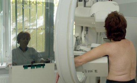 Kobiety zagrożone rodzinnie rakiem piersi powinny natychmiast się przebadać — apelują lekarze
