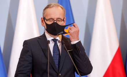 Minister zdrowia Adam Niedzielski podkreślał na konferencji prasowej, że trzecia fala koronawirusa s