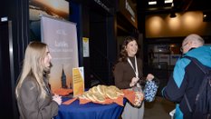 Pasażerowie pierwszych rejsów z Maastricht do Katowic i Lublina mogli spróbować tradycyjnych specjał