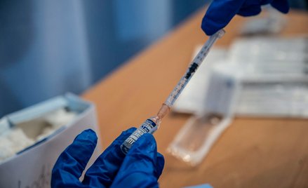 Dr Konstanty Szułdrzyński: Szczepienie przeciw COVID-19 powinno być obowiązkowe