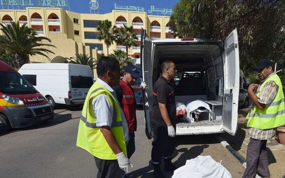 Miejsce: Susa (Tunezja), Zabici: 39, Uzbrojony mężczyzna, na plaży w pobliżu jednego z hoteli w tune