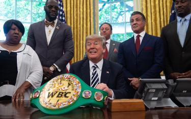 Donald Trump ułaskawił pierwszego czarnoskórego mistrza świata w boksie