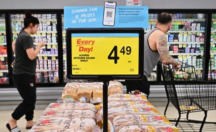 Inflacja w USA lekko zwolniła